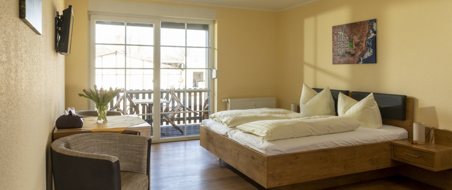 parkpension-spreewald-dreibettzimmer-mit-balkon-1